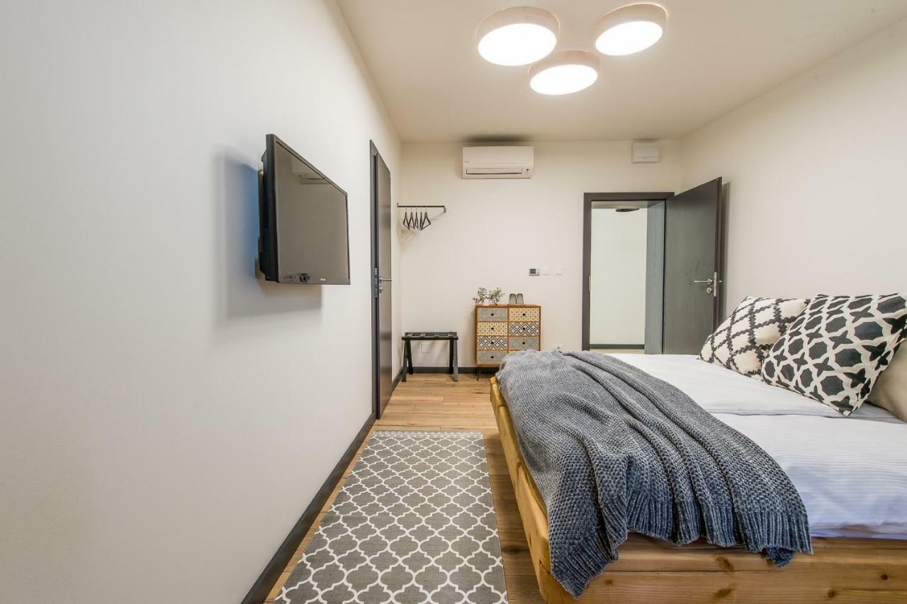 Sofia Boutique Hotel Domasa Dobra Bagian luar foto