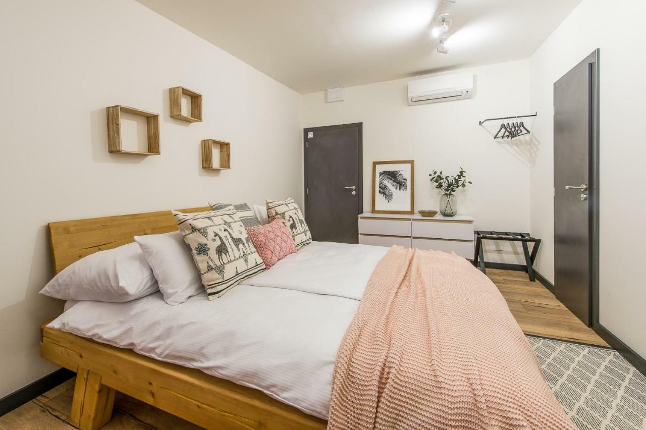 Sofia Boutique Hotel Domasa Dobra Bagian luar foto